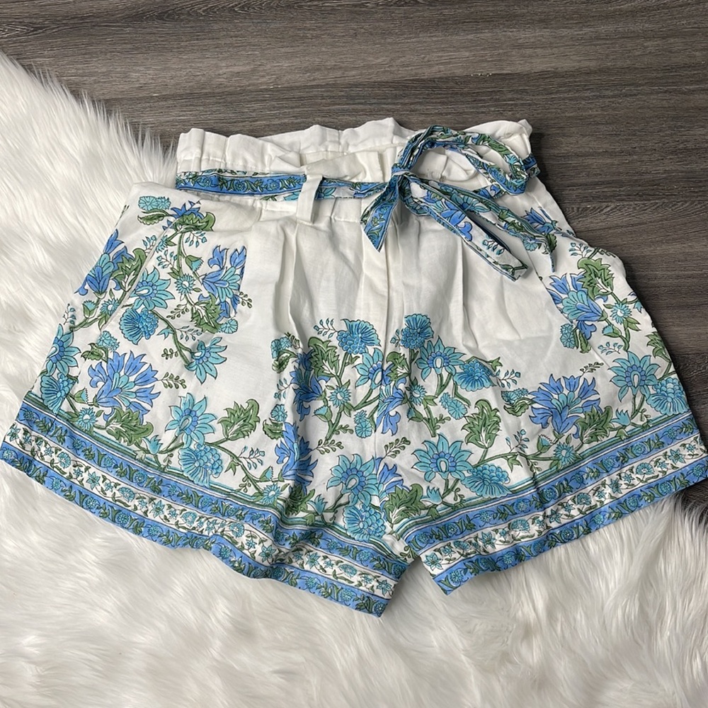 Juliet Dunn London Women's Shorts Size 1 Floral